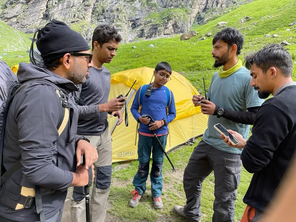 A Komorebi group on the road through Himachal Pradesh